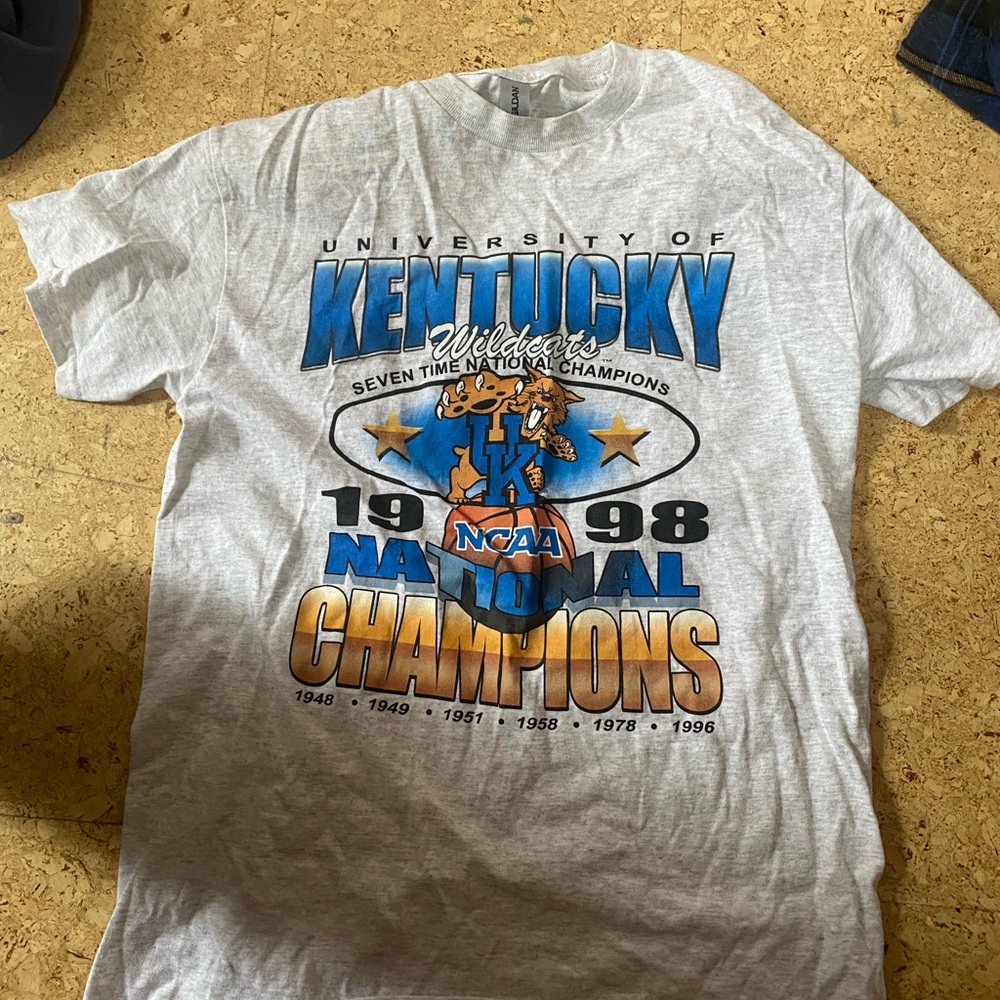 Kentucky wildcats vintage sport shirt